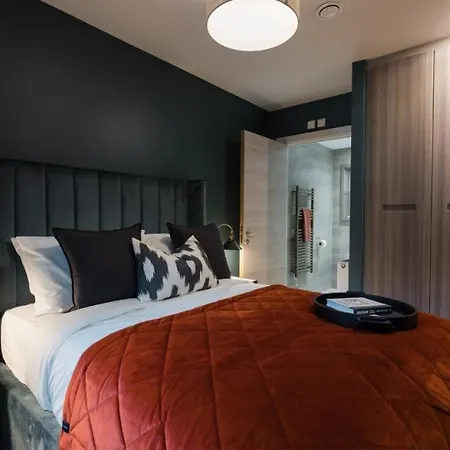 Apartment Modern In